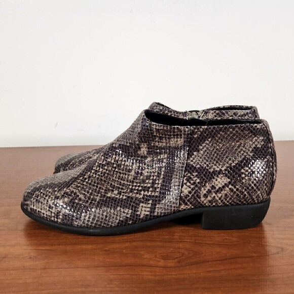 Aerosoles Womens Sophia Black Snake Print Round Toe Ankle Booties Size 7 - Picture 1 of 11